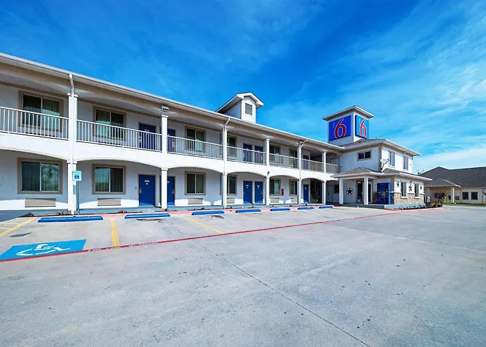 Motel 6-Rhome, Tx