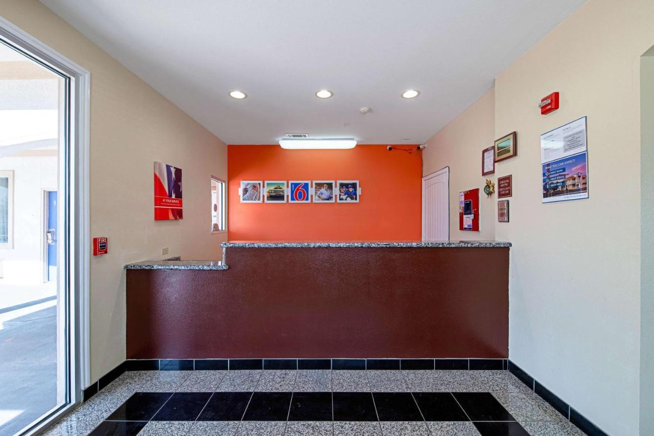 6-rhome, Tx Hotel Rhome