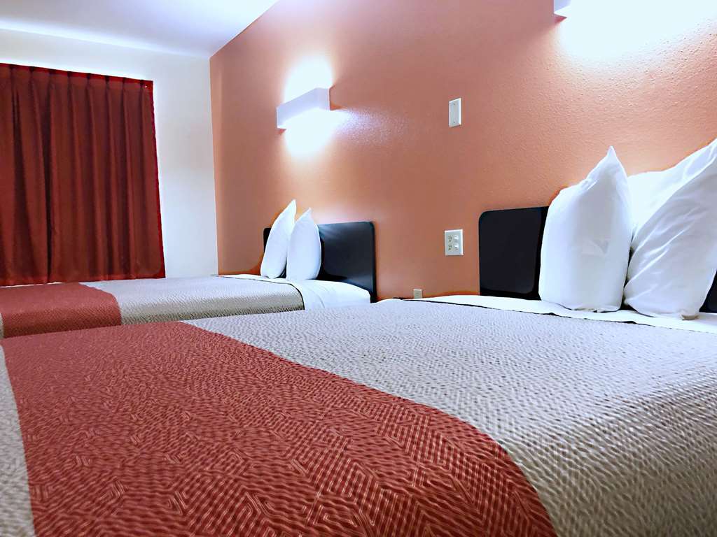 6-rhome, Tx Hotel